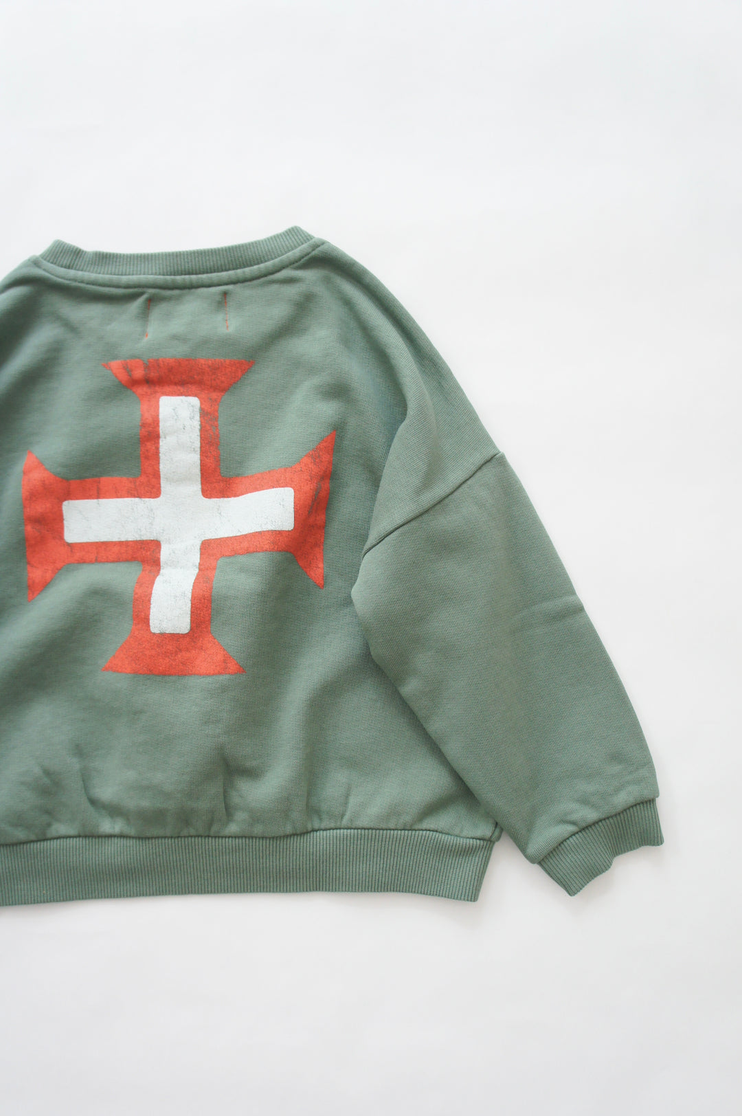 Sweatshirt | Green w/ "red cross" print（4Y-10Y）